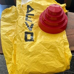 DEVO men’s costume.